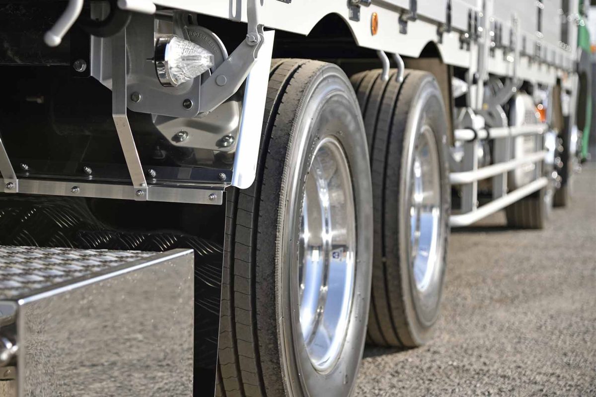 truck and trailer tire